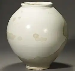 Baekja Dal hangari, Moon jar of Joseon