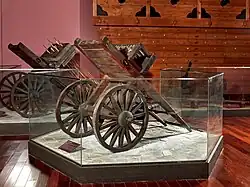 Chongtong-gi(총통기) Hwacha. Each of the 50 guns was loaded with four bullets, firing a total of 200 bullets. (Seoul War Memorial)