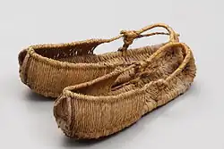 Chipsin (straw shoes)