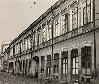 Mix of Neoclassicism and Local/Wallachian Gothic Revival - Solacolu Inn (Calea Moșilor no. 108), unknown architect, 1859[34]