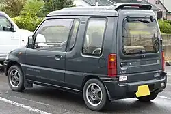 Rear view of the facelift Minica Toppo; note protrusion in rear bumper.
