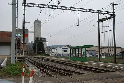 Double-tracked railway with island platform