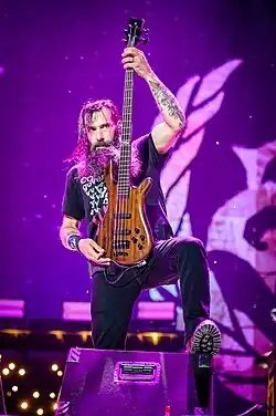 Chow performing with Stone Sour in 2018