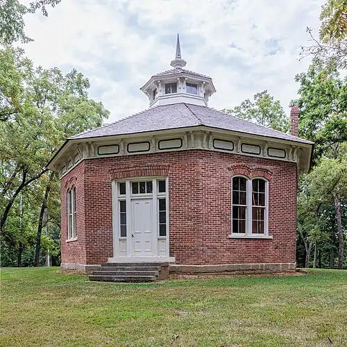 octagonal Franklin School building