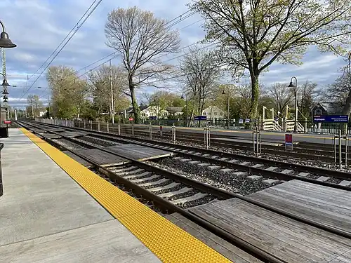 Ardmore train station inside shopping area