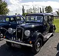 Hertford Sixteen 18&nbsp;hp 5-seater saloon 1936 pressed steel wheels
