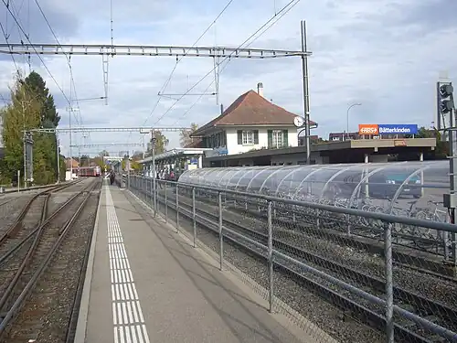 Two side platforms next to bikeshed