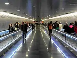 The connection corridor between Line 3, Line 5 and the FGC station