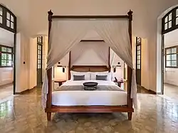Canopy bed of Amantaka Suite.