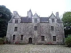 Coatcouraval castle