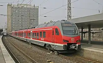 …&nbsp;Stadler Flirt&nbsp;3 with a crash-optimized headshape