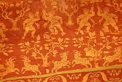 Hellenistic motifs on the dress of the Yingpan man