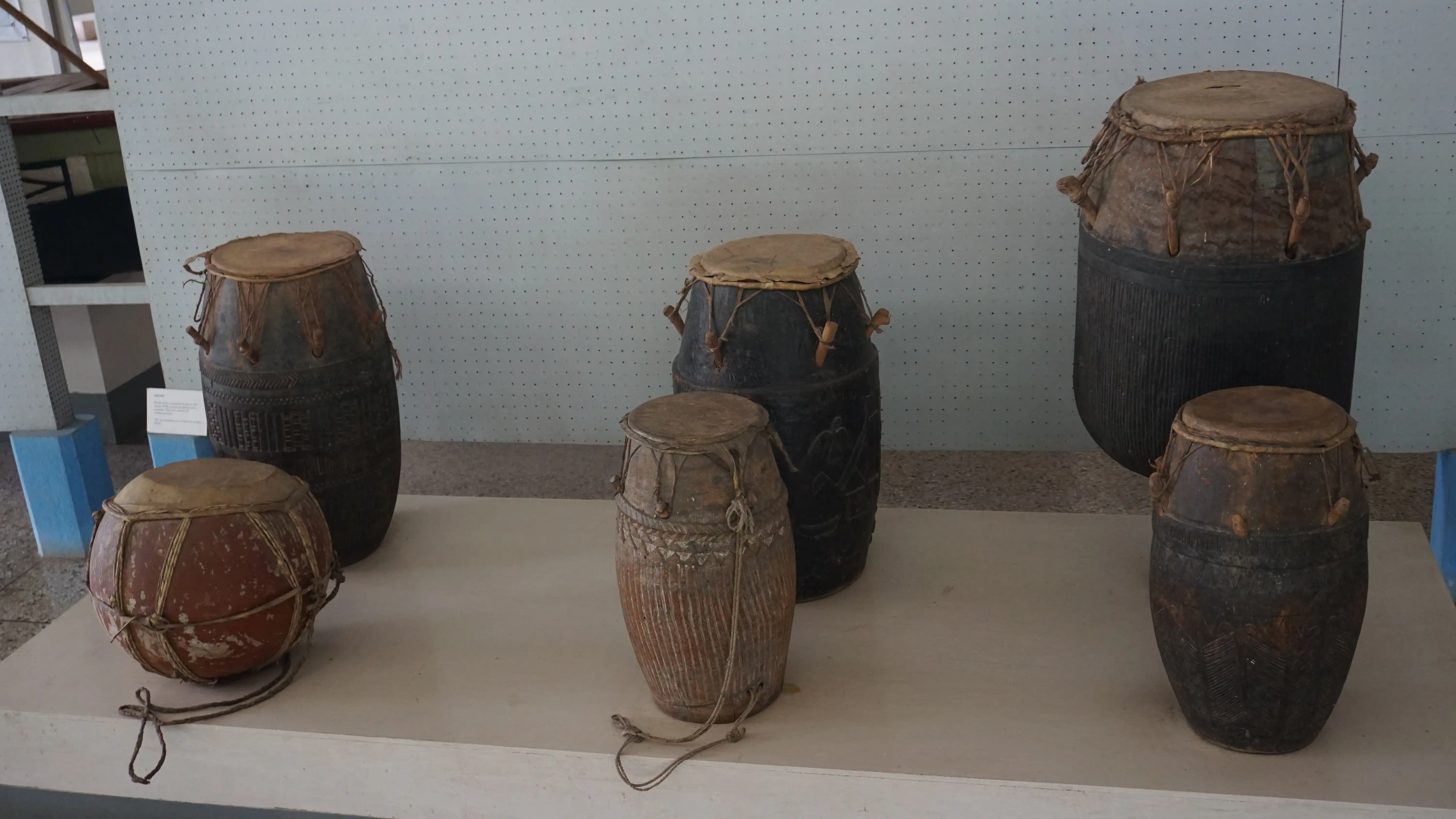 Drums_in_the_volta_region_musueum