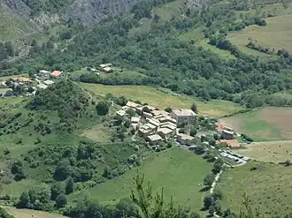 The village of Entrages, seen from the Cousson