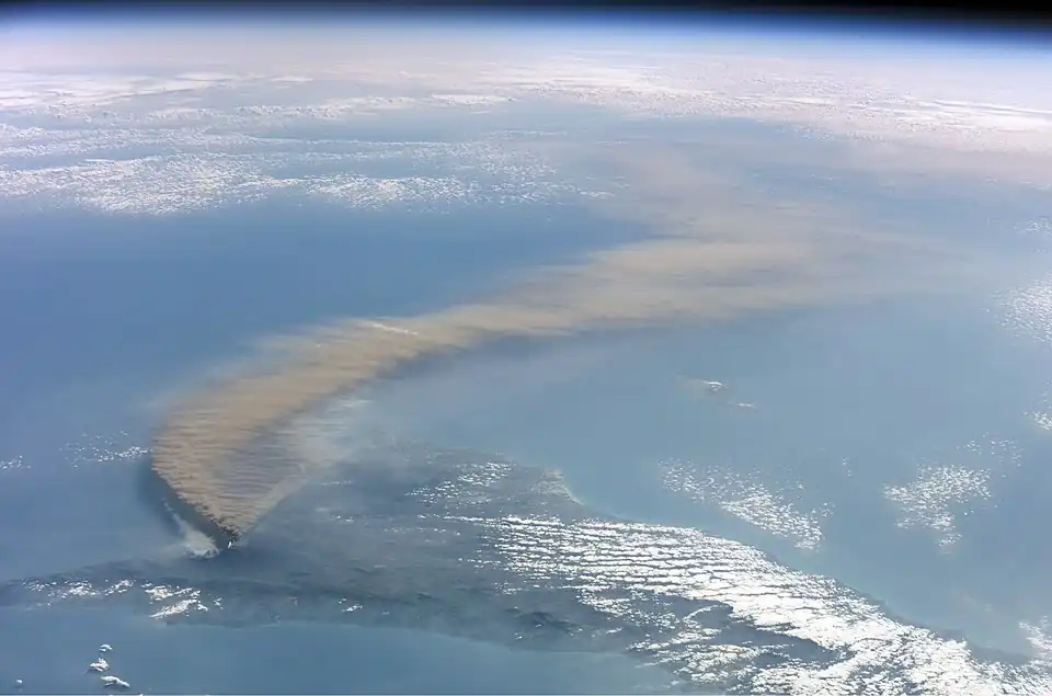 Etna's 2002 eruption, photographed from the ISS