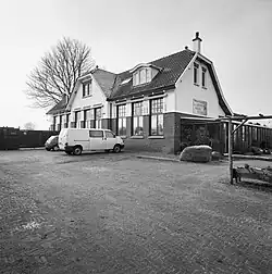 Former school in Wateren