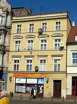 Elevation on the street