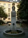 Fontaine du marché des Carmes, Square Gabriel-Pierné, (1819). ( 6th arrondissement).