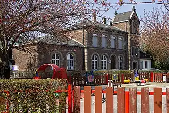 Bischheim station’s tower, diverging from the usual "keep."