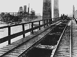 Narrow-gauge tramway over ore bins at furnaces (1905)