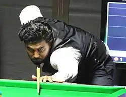 picture of Hammad Miah at a snooker table