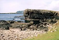 Hog of Breigeo, Ness of Burgi. This geo is typical of the rocky promontory of Ness of Burgi.