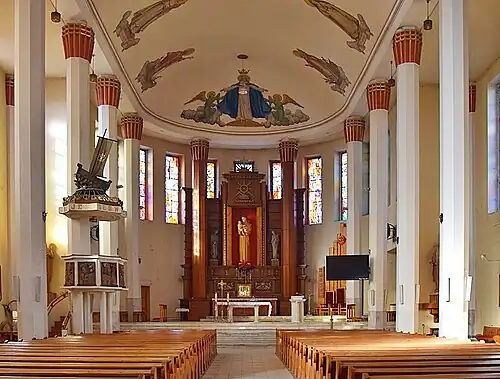 View of the middle nave