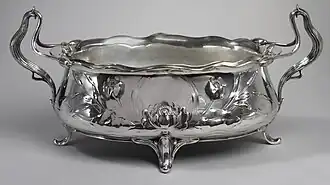 Art Nouveau jardinière; circa 1905–1910; height: 22&nbsp;cm, width: 47&nbsp;cm, depth: 22.5&nbsp;cm; Cooper Hewitt, Smithsonian Design Museum