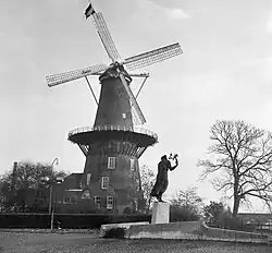Image 24De Valk windmill in mourning position following the death of Queen Wilhelmina of the Netherlands in 1962 (from Windmill)