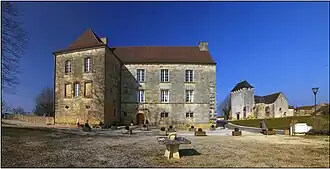 The chateau and church in Lavercantière