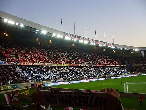 La tribune Paris lors de PSG 3-2 Lorient.