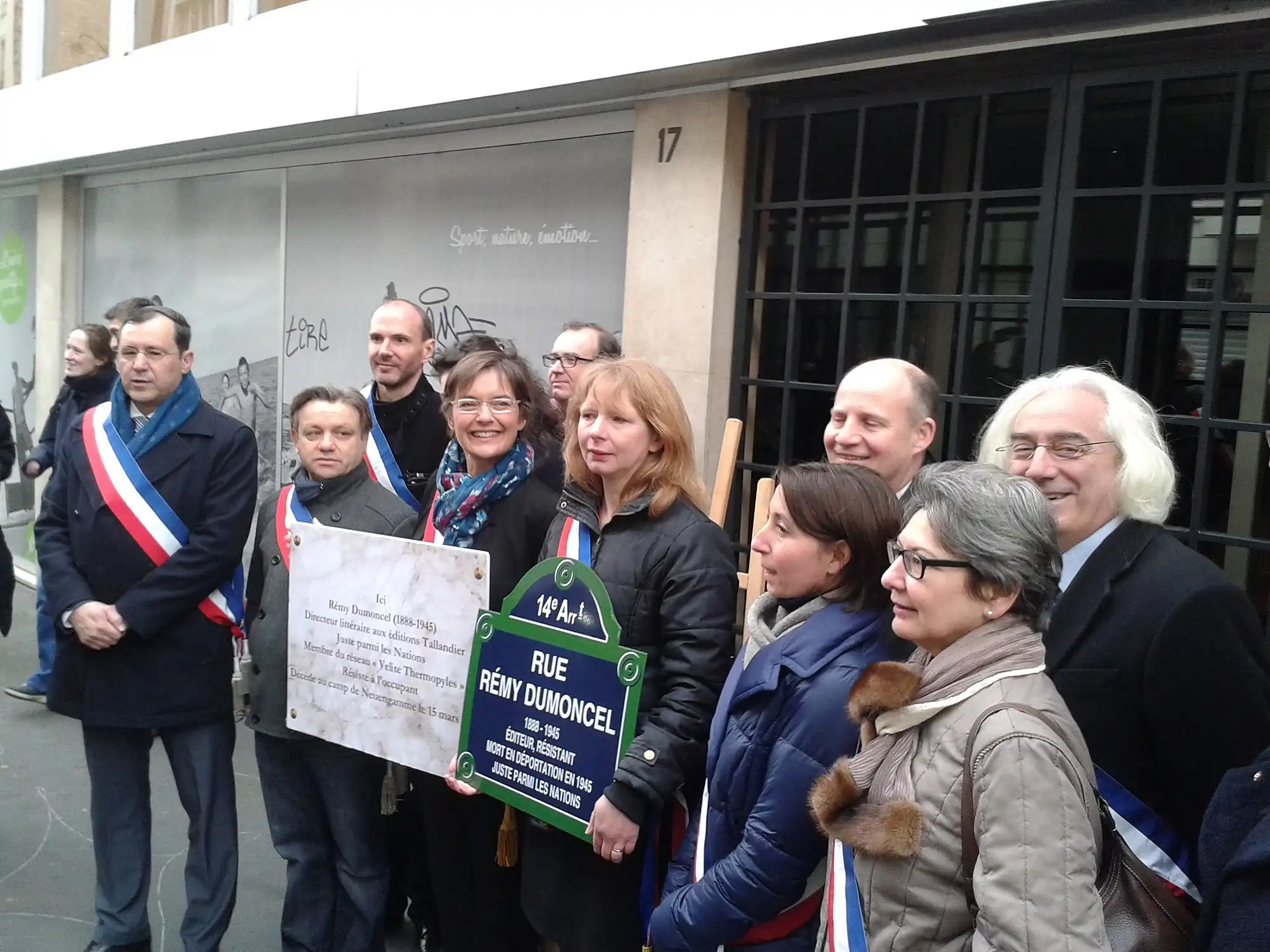 Les élus d'Avon à l'inauguration, rue Rémy Dumoncel (15 mars 2015).jpg