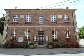 The town hall in Bonlier