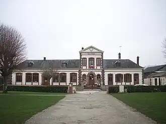 The town hall in Neuf-Marché