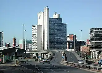 Road management TfGM is responsible for managing the Key Route Network of major roads, as well as maintenance of traffic signals.