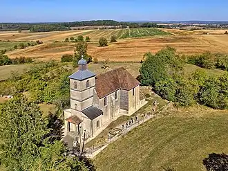 The church in Mont-lès-Étrelles