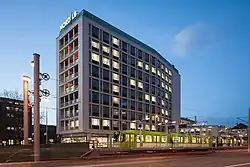 Offices of Nord/LB (1958), with the Aegidien Gate Square railway train station in front