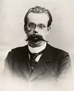 Portrait photograph of Fernand Pelloutier