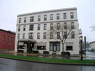 Penn-Wells Hotel, April 2011