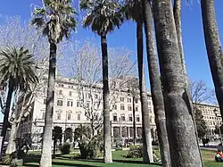The central gardens of the square and the porticoes