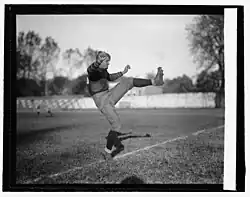 Plansky playing football for Georgetown University