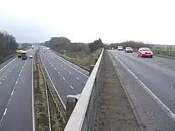 Crossing the M180 near Castlethorpe between Scunthorpe and Brigg