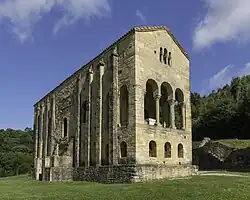 Santa Maria del Naranco (850)