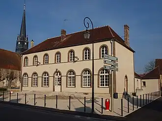 The town hall in Senan