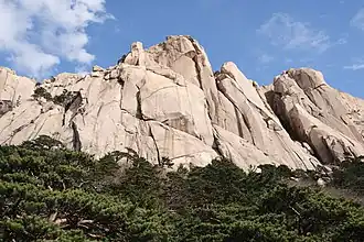 Ulsanbawi (peak)
