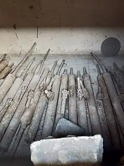 Large storage of short mobile cannon gun