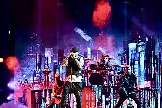 Smash Into Pieces – "Six Feet Under"