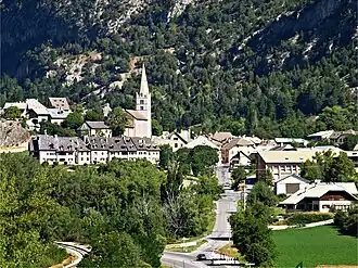 The village of Saint-Crépin, with the church and surrounding buildings