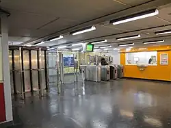 Ticket barriers at the mezzanine