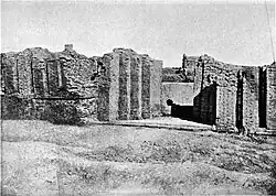 Telloh doorway erected by Gudea (c. 2100&nbsp;BC)